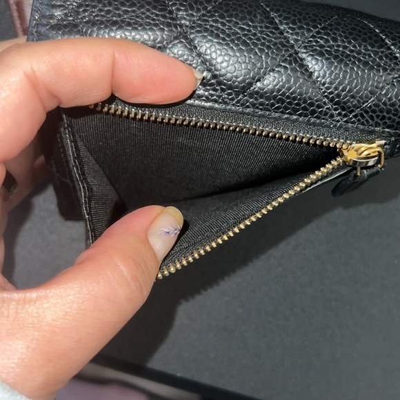 Chanel compact trifold wallet - Picture 10 of 11